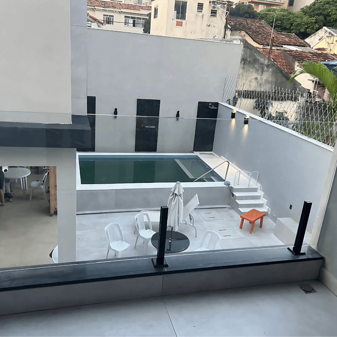 Projeto de guarda-corpo de vidro realizado pela E & L Vidraçaria